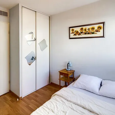 Luckey Homes - Rue Louise Colombe * グルノーブル