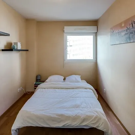 Luckey Homes - Rue Louise Colombe アパート *